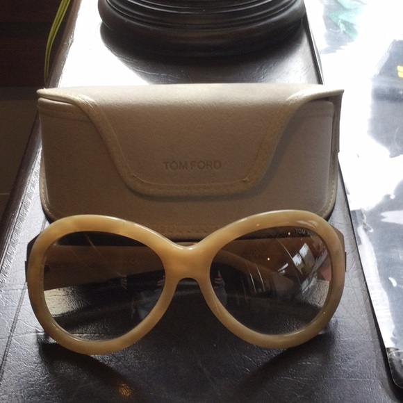 Tom Ford Accessories - 😎 Authentic Tom Ford Sunglasses